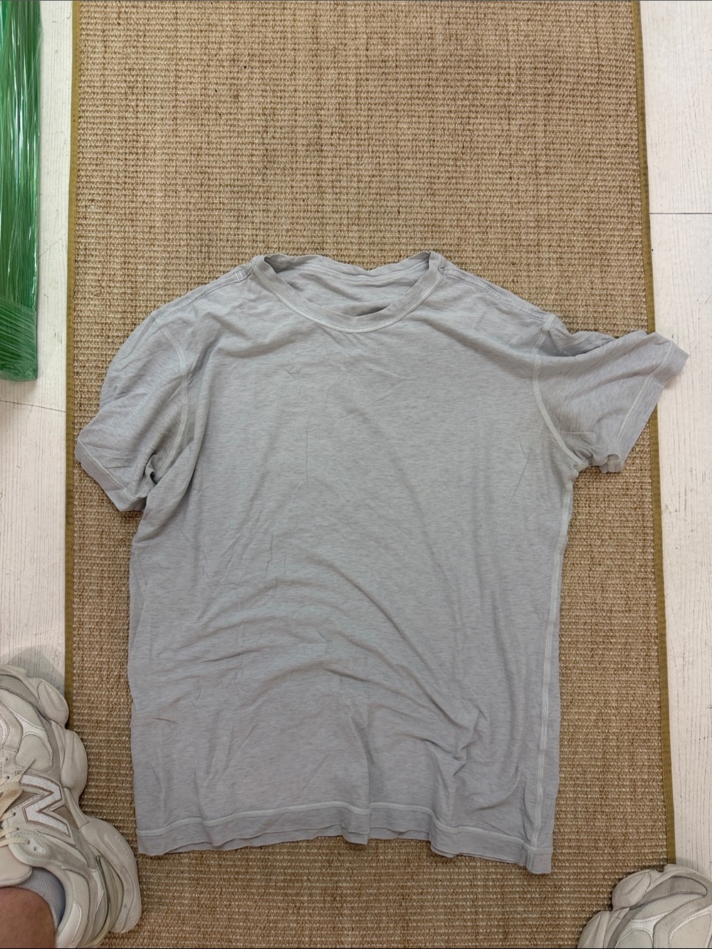 Lululemon Classic Men's Light Gray Crew Neck T-Shirt